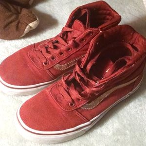 Van hightops 7.5